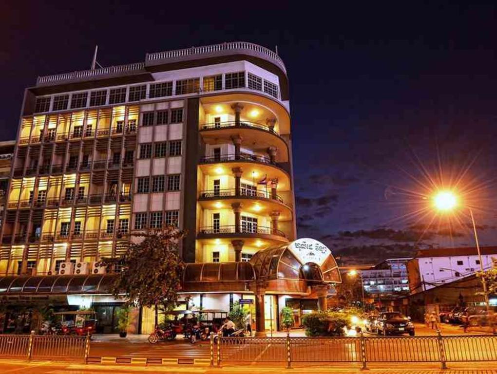Holiday Villa Hotel City Centre พนมเปญ ภายนอก รูปภาพ