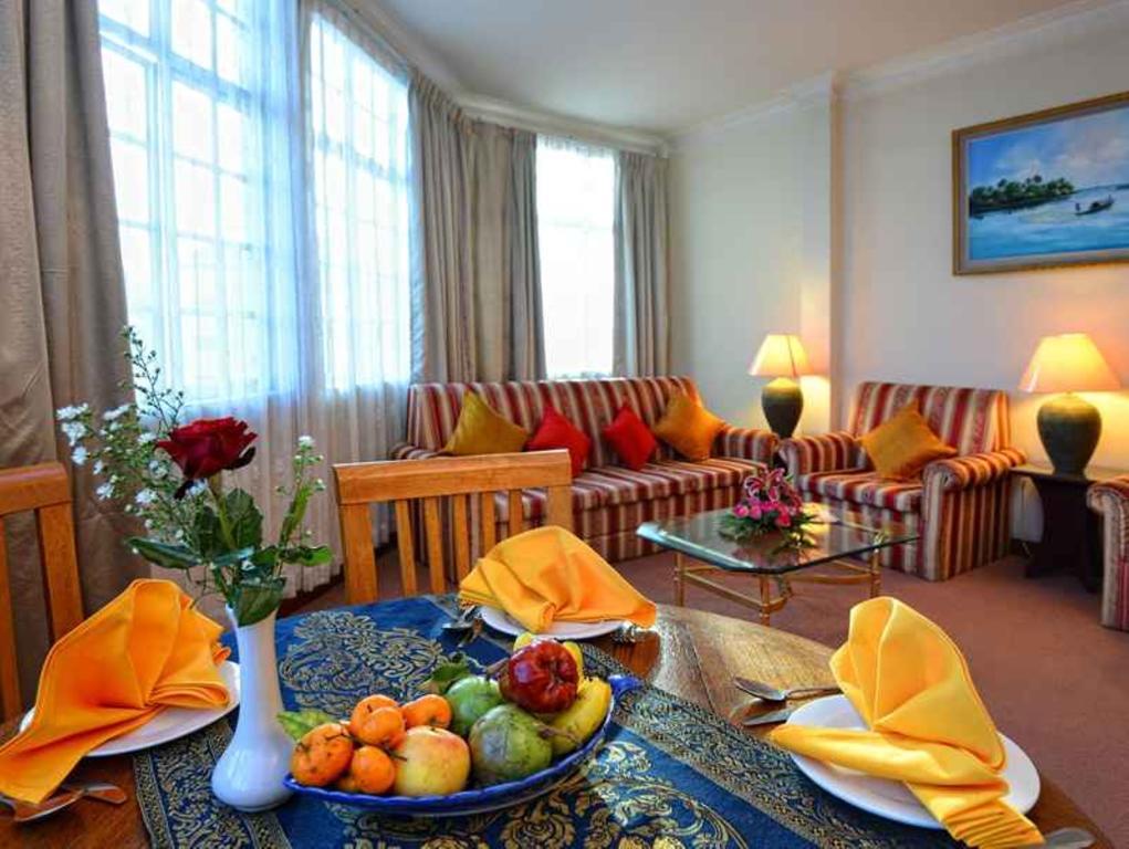 Holiday Villa Hotel City Centre พนมเปญ ภายนอก รูปภาพ