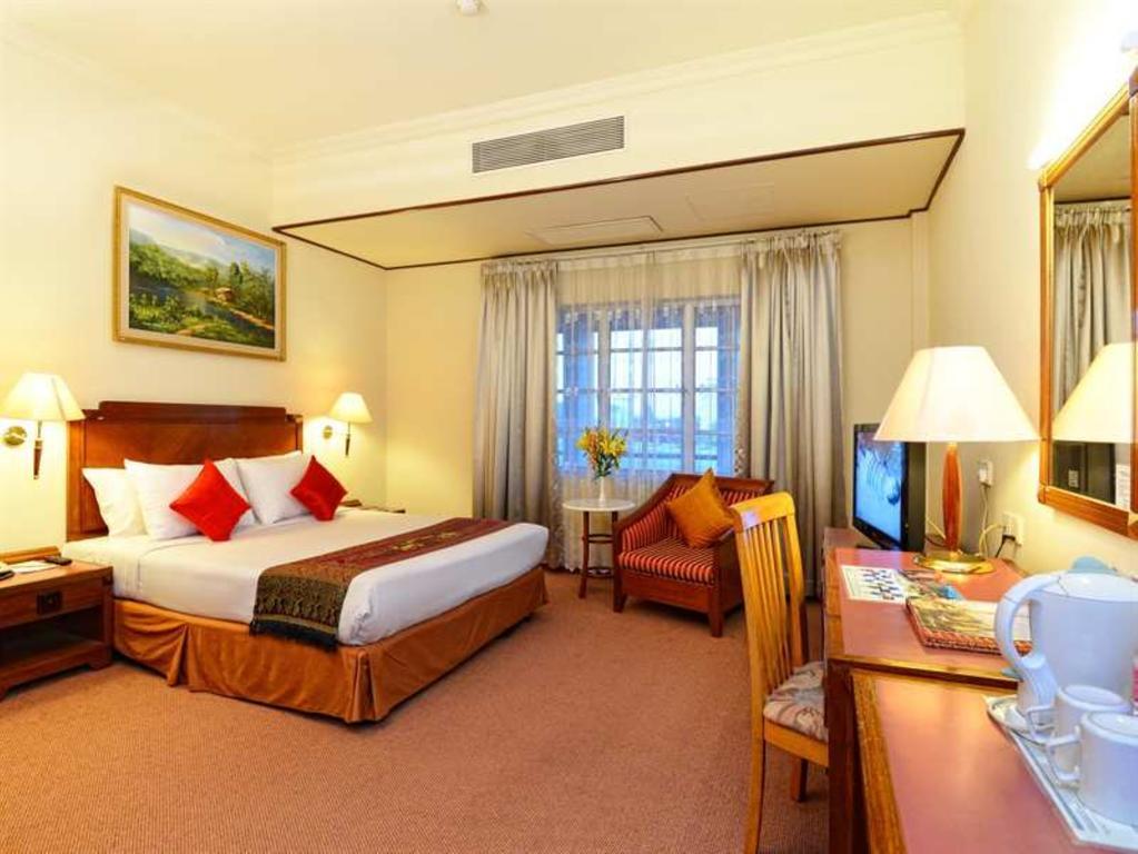 Holiday Villa Hotel City Centre พนมเปญ ภายนอก รูปภาพ